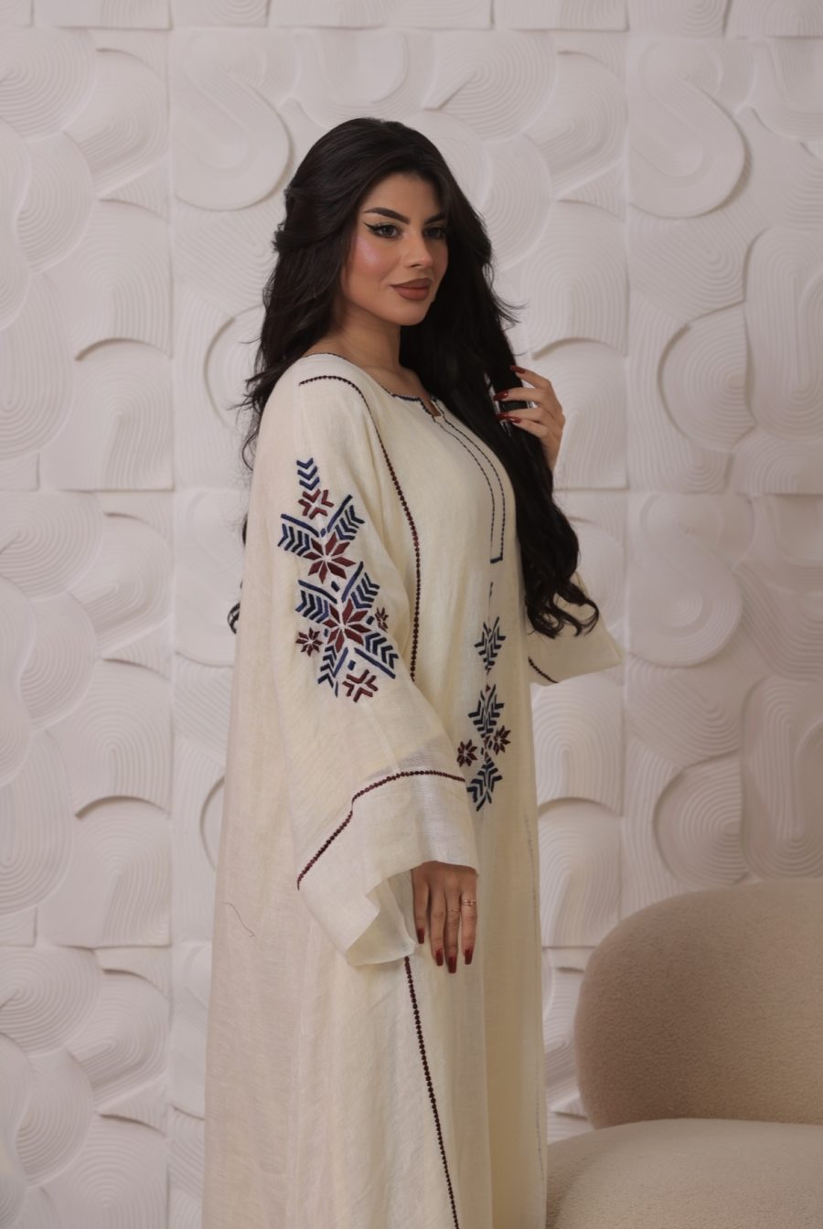 ⁦Geometric embroidered pattern⁩ - الصورة ⁦3⁩