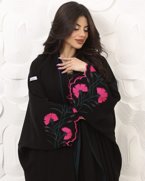 Curvy sleeves