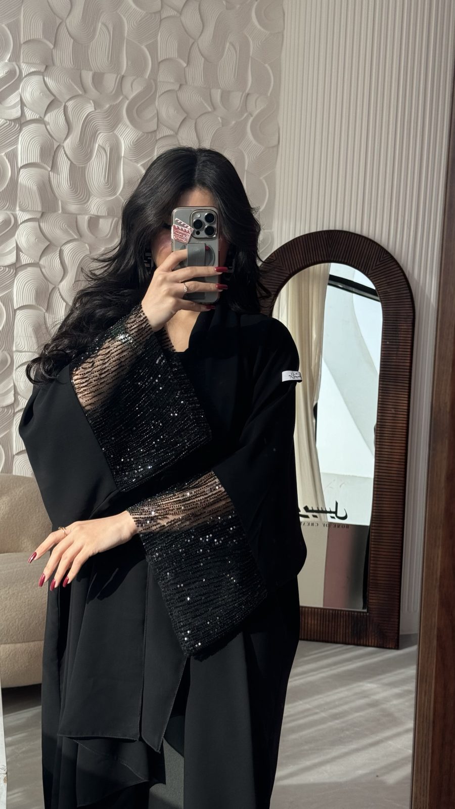 ⁦Sparkling sleeves⁩ - الصورة ⁦2⁩