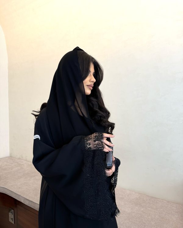 Black Crystal Dantel